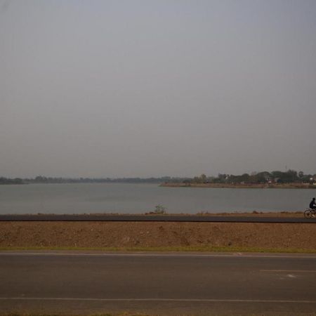 Ratchapreuk Resort Kalasin Bagian luar foto
