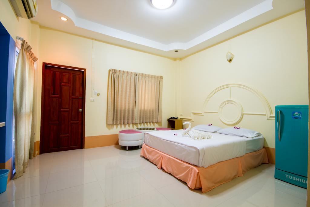 Ratchapreuk Resort Kalasin Bagian luar foto
