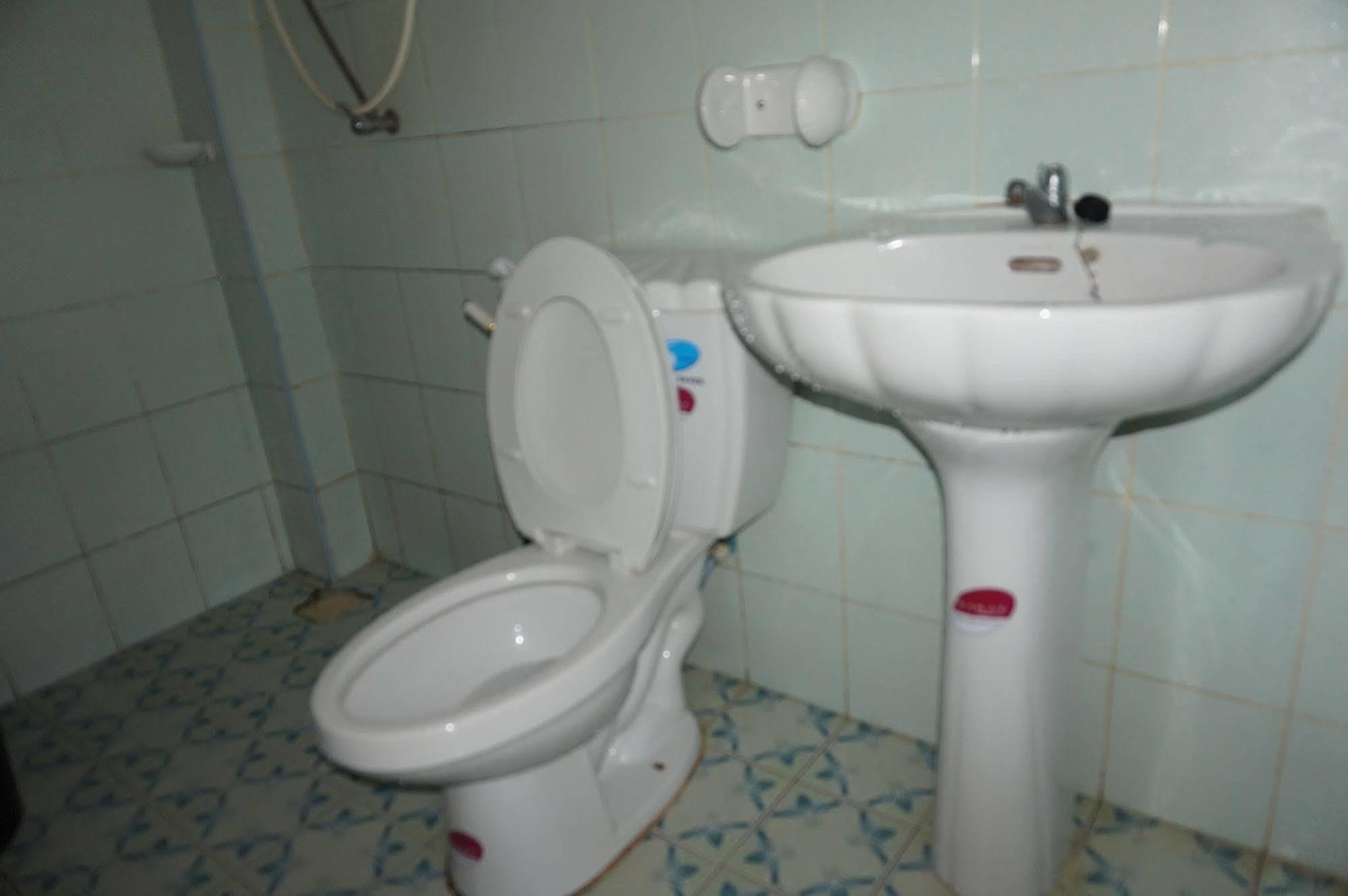 Ratchapreuk Resort Kalasin Bagian luar foto